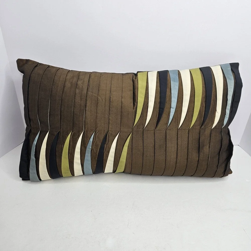Pier 1 Throw Pillow 18.5 X 11‎ X 3